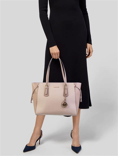 voyager crossgrain leather tote michael kors|Michael Kors large saffiano tote.